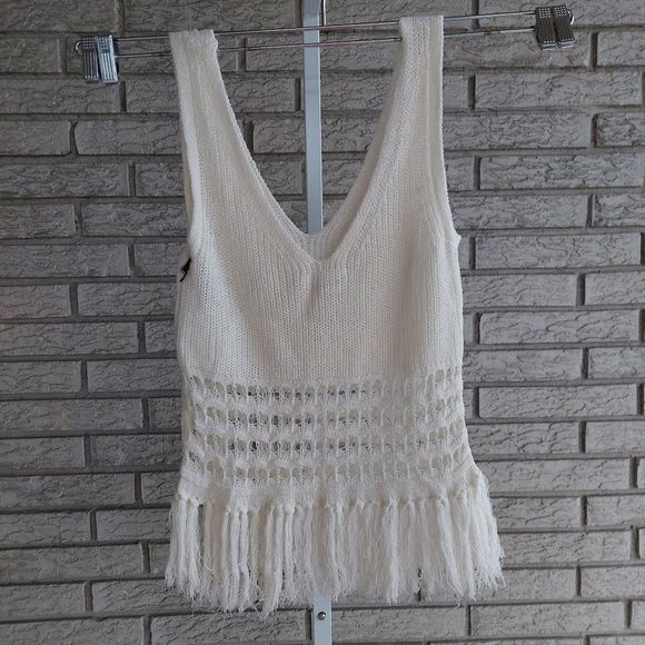 Line & Dot Cream Deep V-Neck Anemoi Fringe Sweater Tank Top NWT Medium - Picture 2 of 5